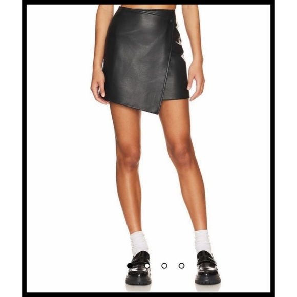 NWT Blank NYC Revolve Vegan Faux Leather Mini Skirt Opening Act Black 27 28 NEW - Picture 1 of 13
